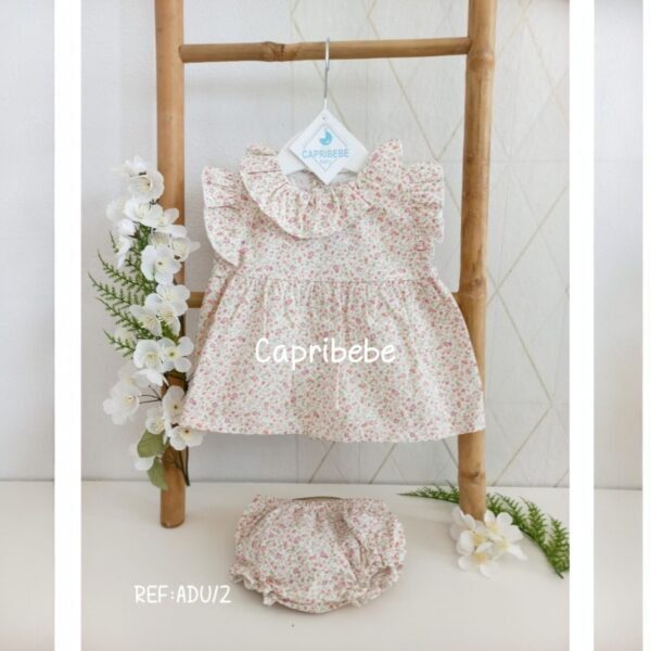 Jesusito Vestido para bebé con flores.