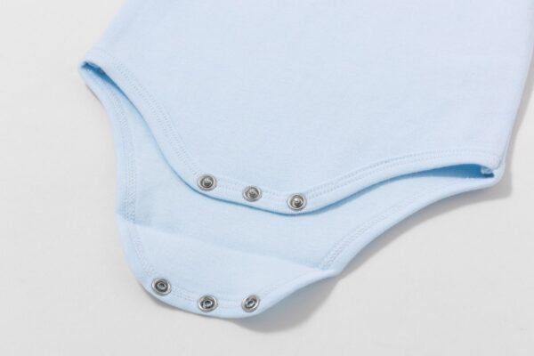 Body para bebé con cuello volante 100% algodón color azul - Imagen 3