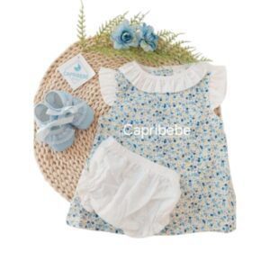 Vestido/Jesusito para bebé niña con flores azules.